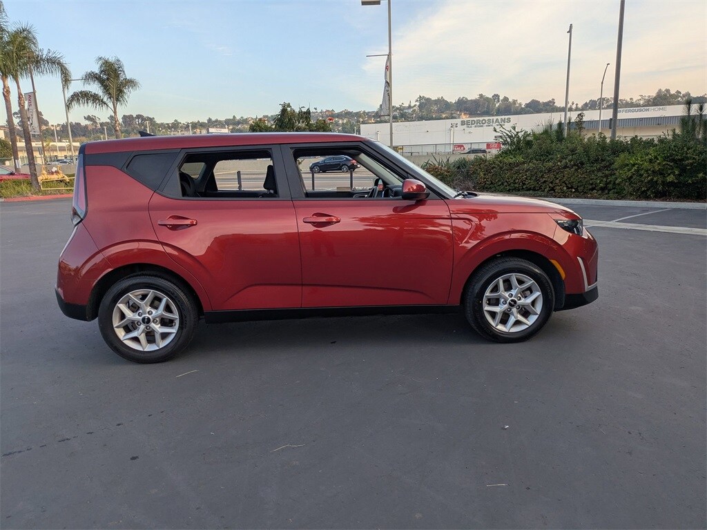 2024 Kia Soul LX S photo 4