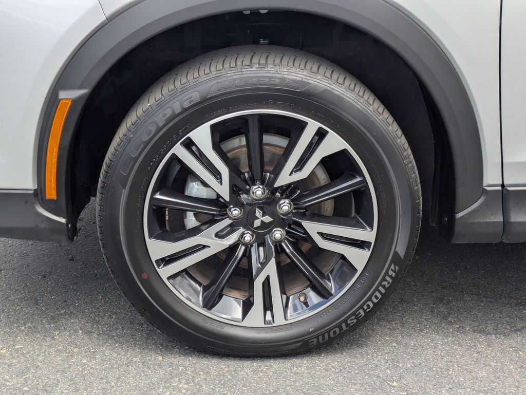 Thumbnail: 2025 Mitsubishi Eclipse Cross - 13