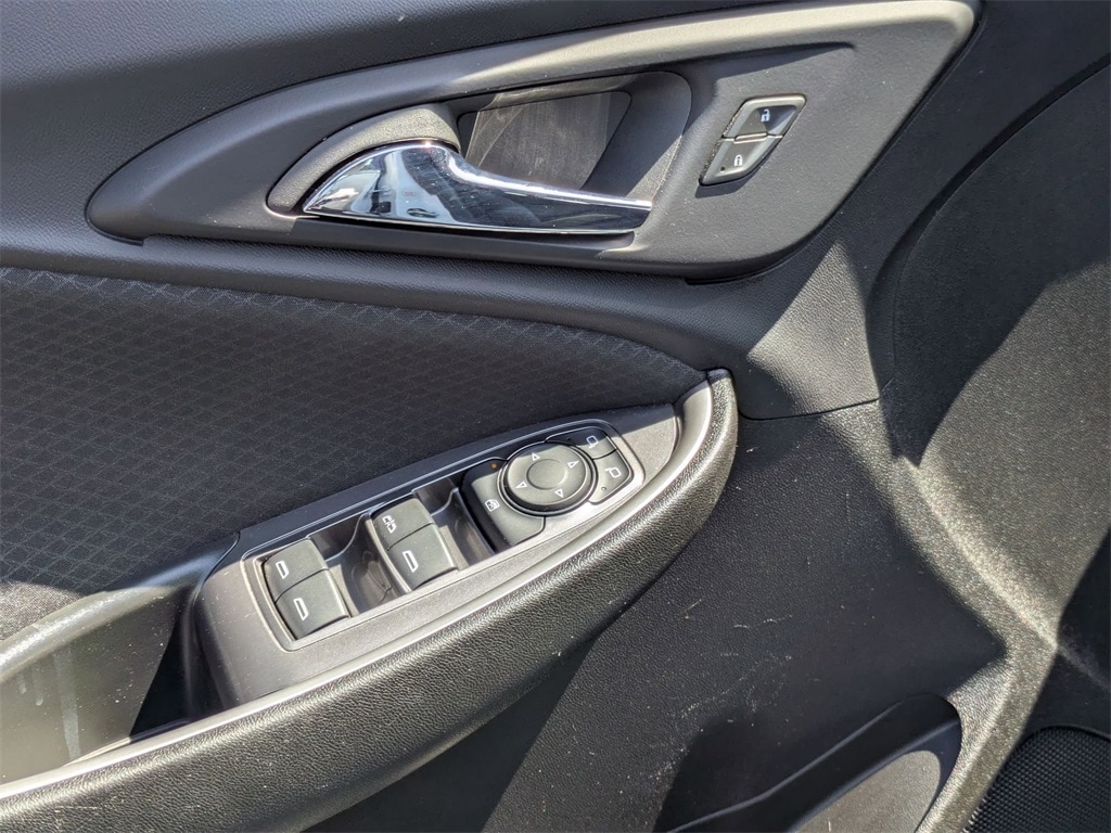 Thumbnail: 2023 Chevrolet Malibu - 15