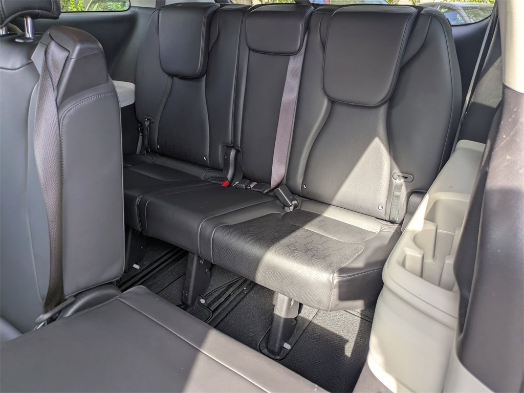 Thumbnail: 2024 Kia Carnival - 27