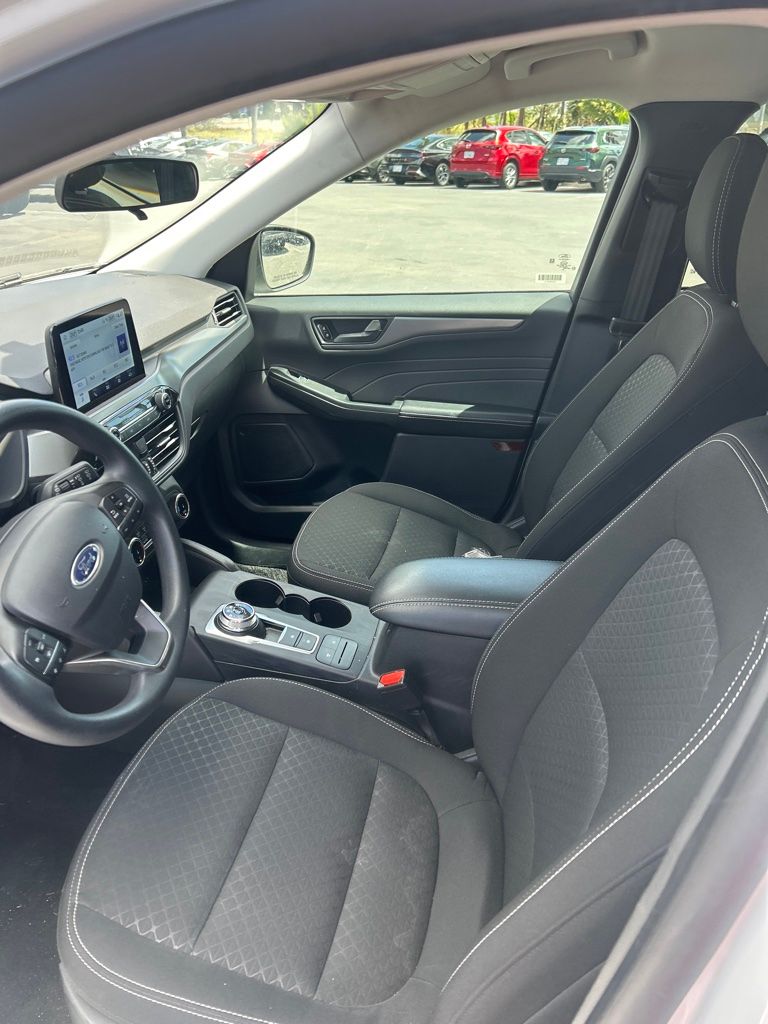 Thumbnail: 2025 Ford Escape - 17