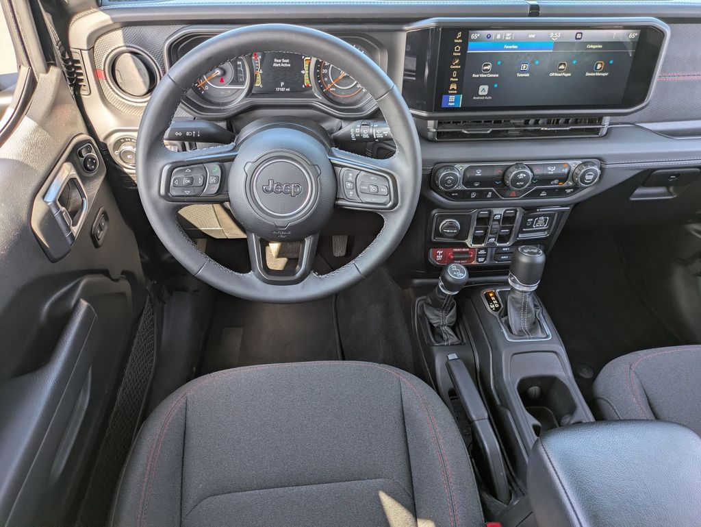 Thumbnail: 2025 Jeep Wrangler - 25