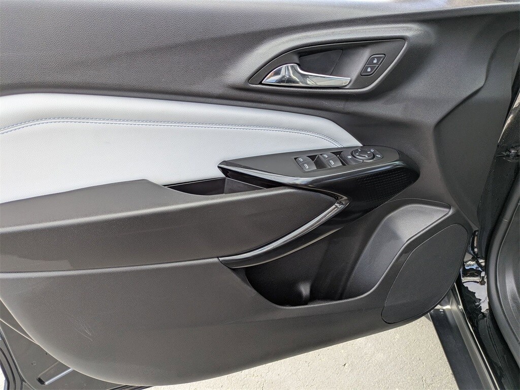 Thumbnail: 2025 Chevrolet Trax - 15