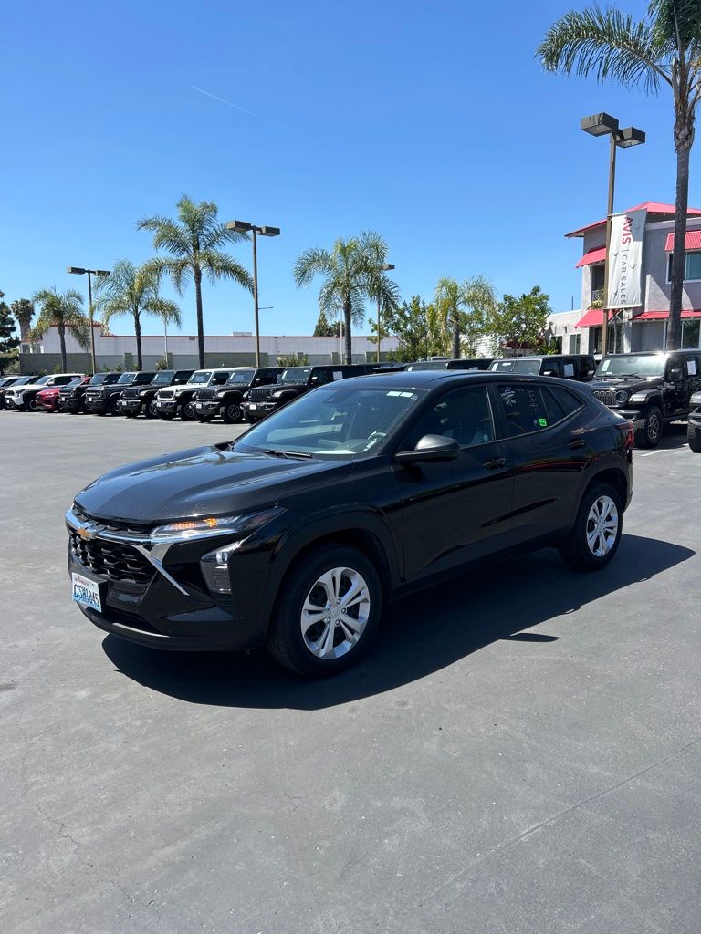 Thumbnail: 2025 Chevrolet Trax - 1