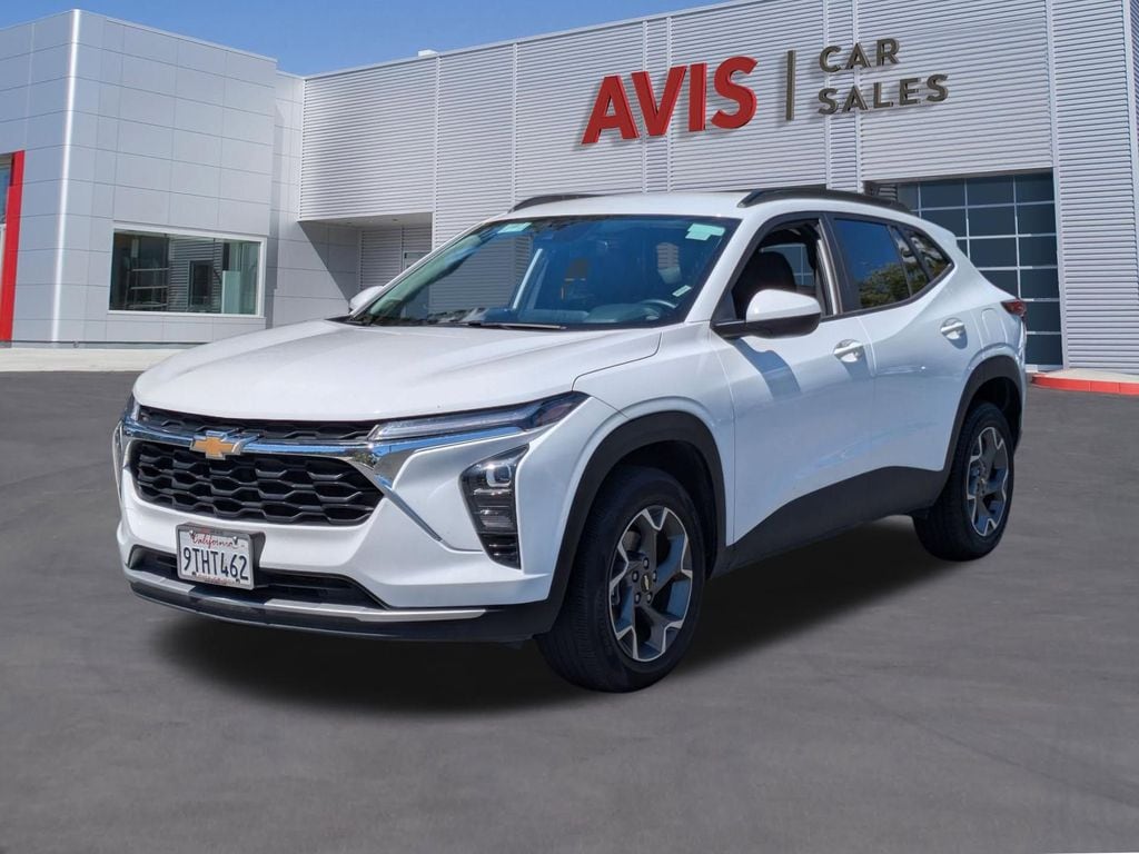 2025 Chevrolet Trax LT's photo