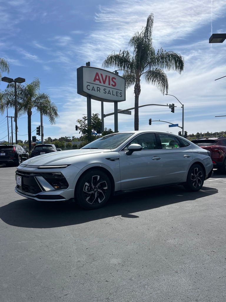 2025 Hyundai Sonata SEL's photo