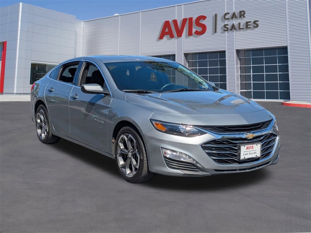 Thumbnail: 2023 Chevrolet Malibu - 3