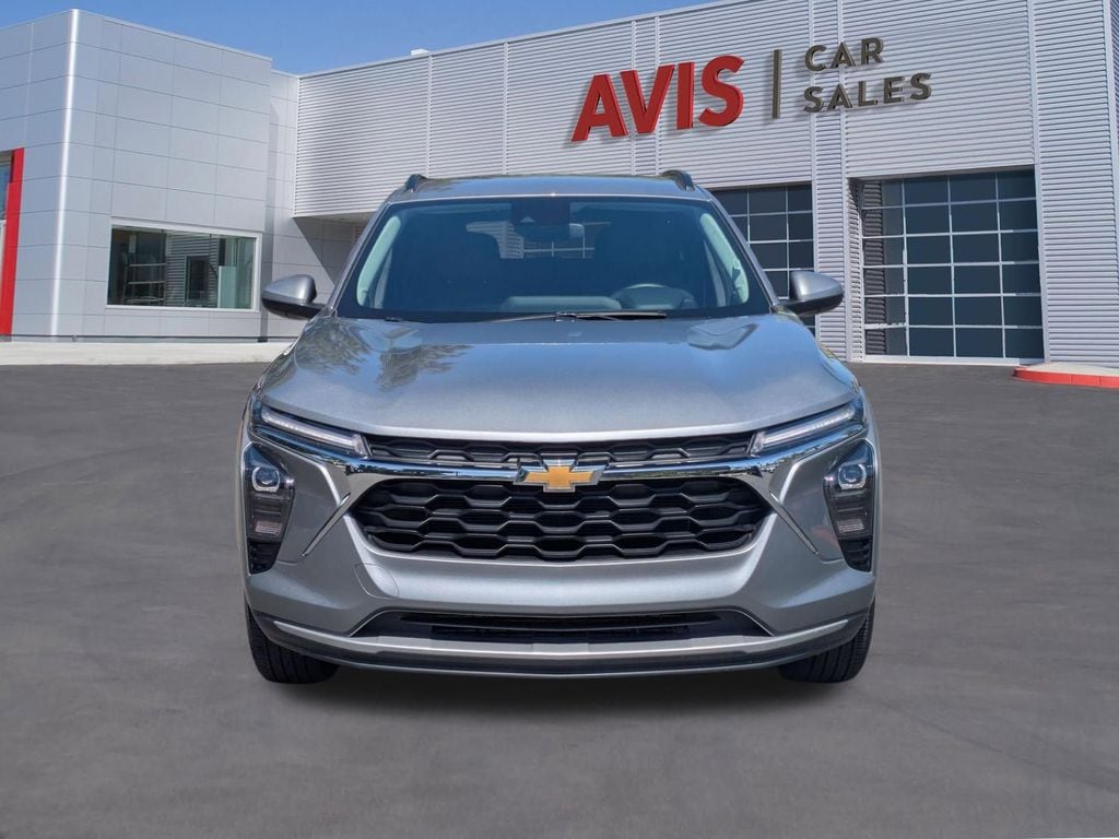 Thumbnail: 2025 Chevrolet Trax - 2