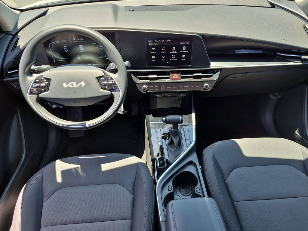 Thumbnail: 2025 Kia Niro - 26