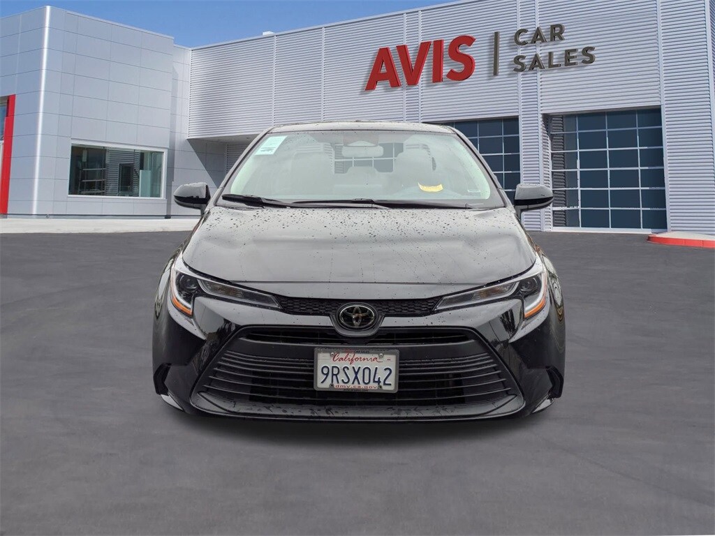 2025 Toyota Corolla LE photo 2