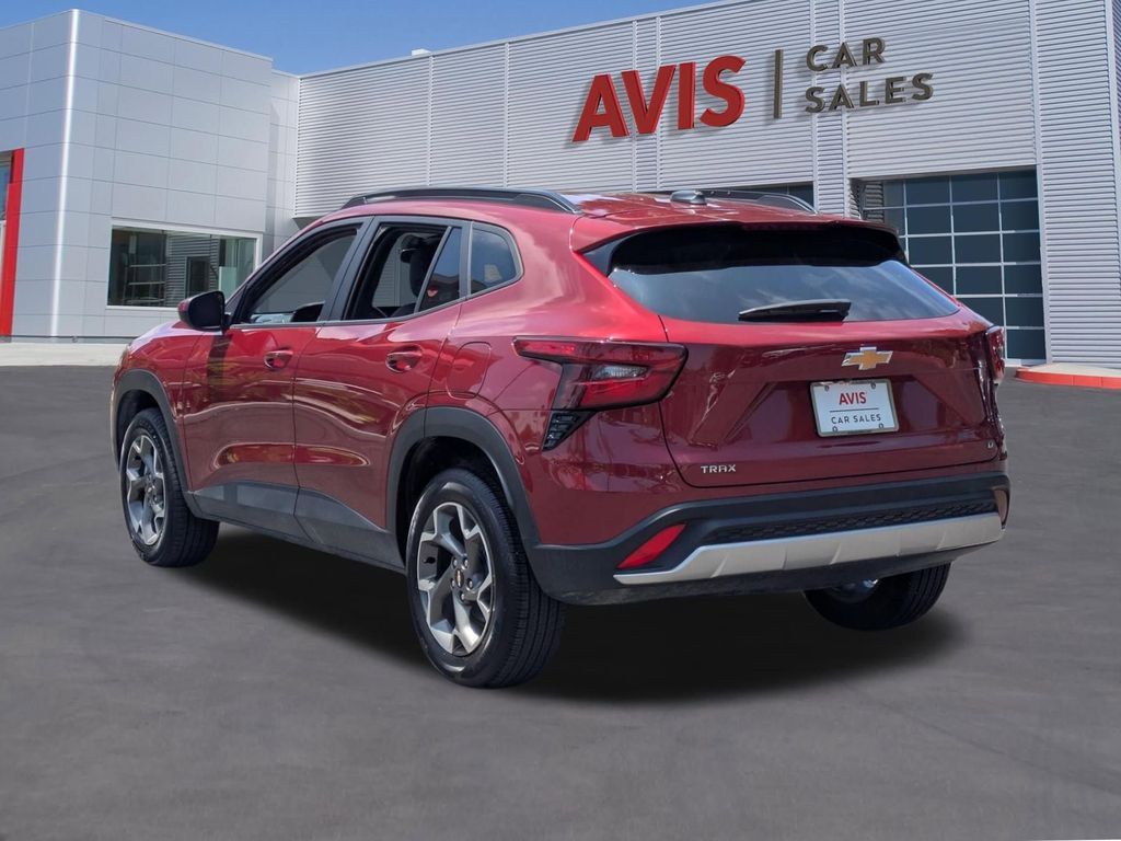 Thumbnail: 2025 Chevrolet Trax - 9