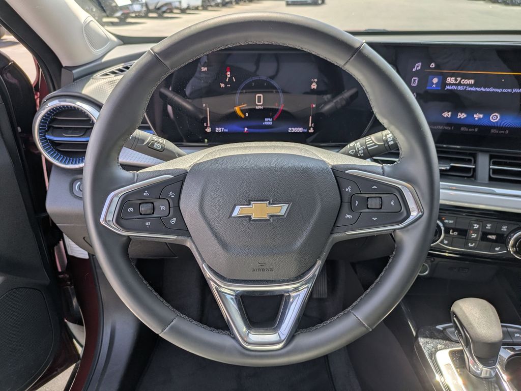 Thumbnail: 2025 Chevrolet Trax - 22