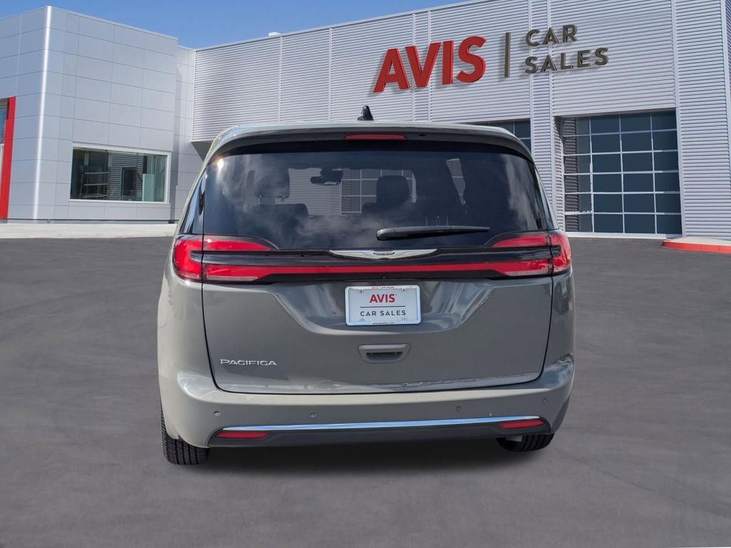 Thumbnail: 2025 Chrysler Pacifica - 7