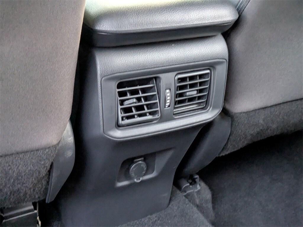 Thumbnail: 2025 Toyota RAV4 - 23