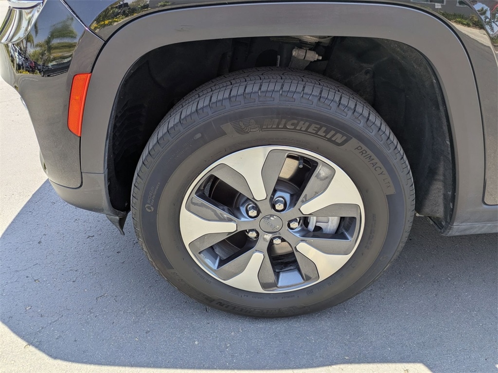 2023 Jeep Grand Cherokee 4xe 13
