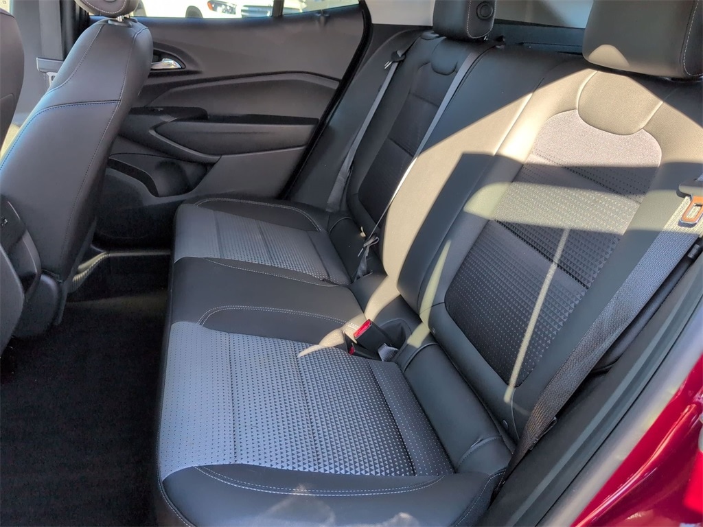 Thumbnail: 2025 Chevrolet Trax - 31