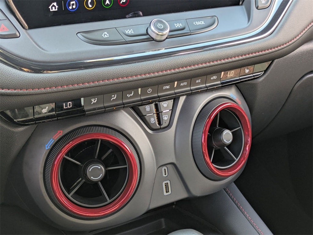 Thumbnail: 2025 Chevrolet Blazer - 22