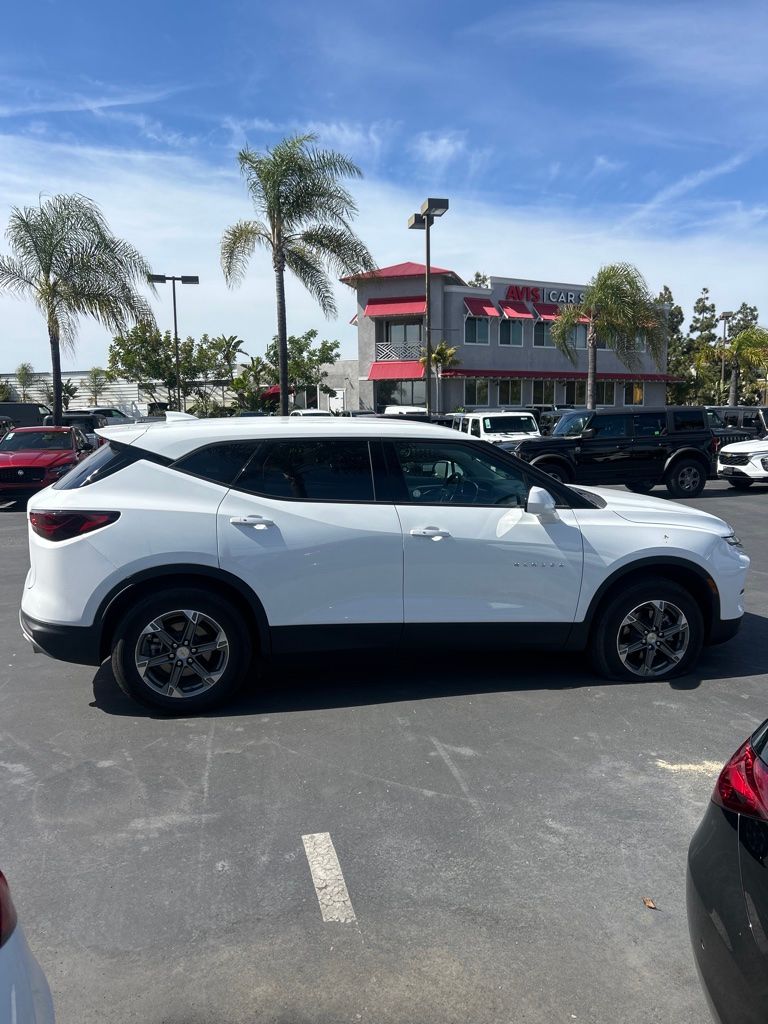 Thumbnail: 2025 Chevrolet Blazer - 4