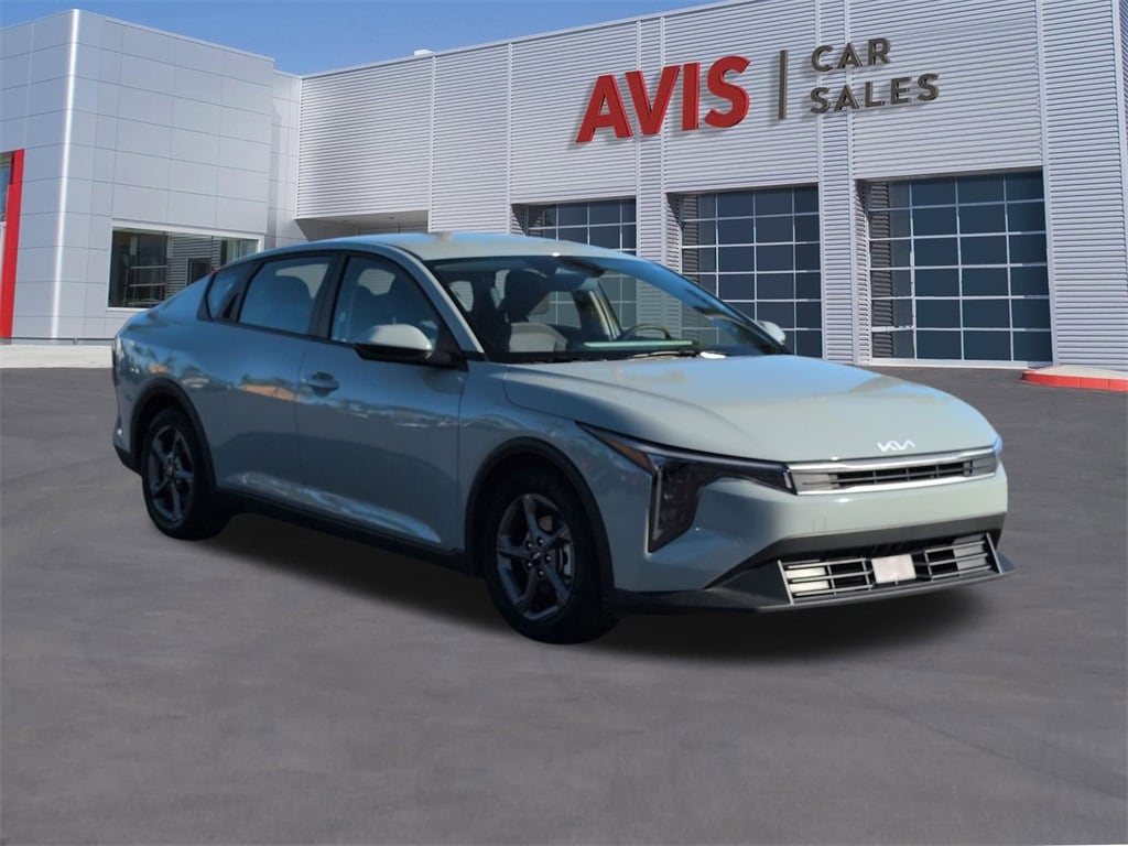 Thumbnail: 2025 Kia K4 - 3