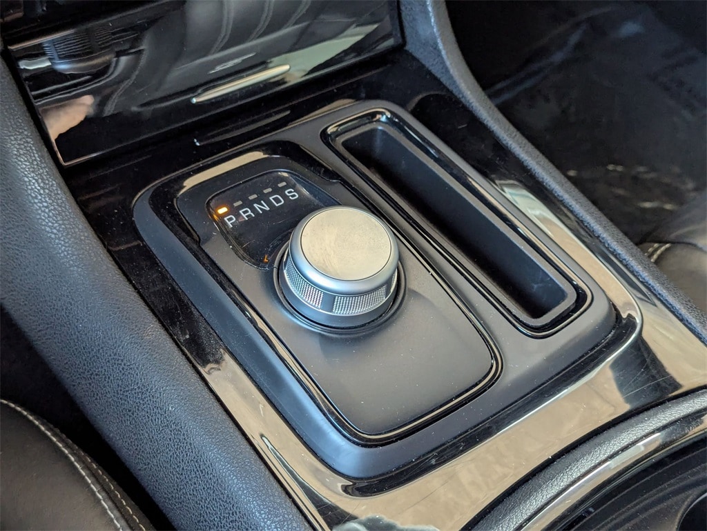 Thumbnail: 2022 Chrysler 300 - 21