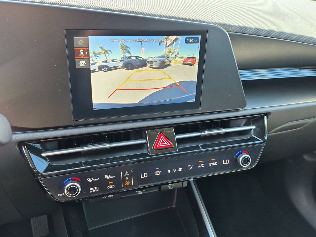 Thumbnail: 2025 Kia Niro - 19