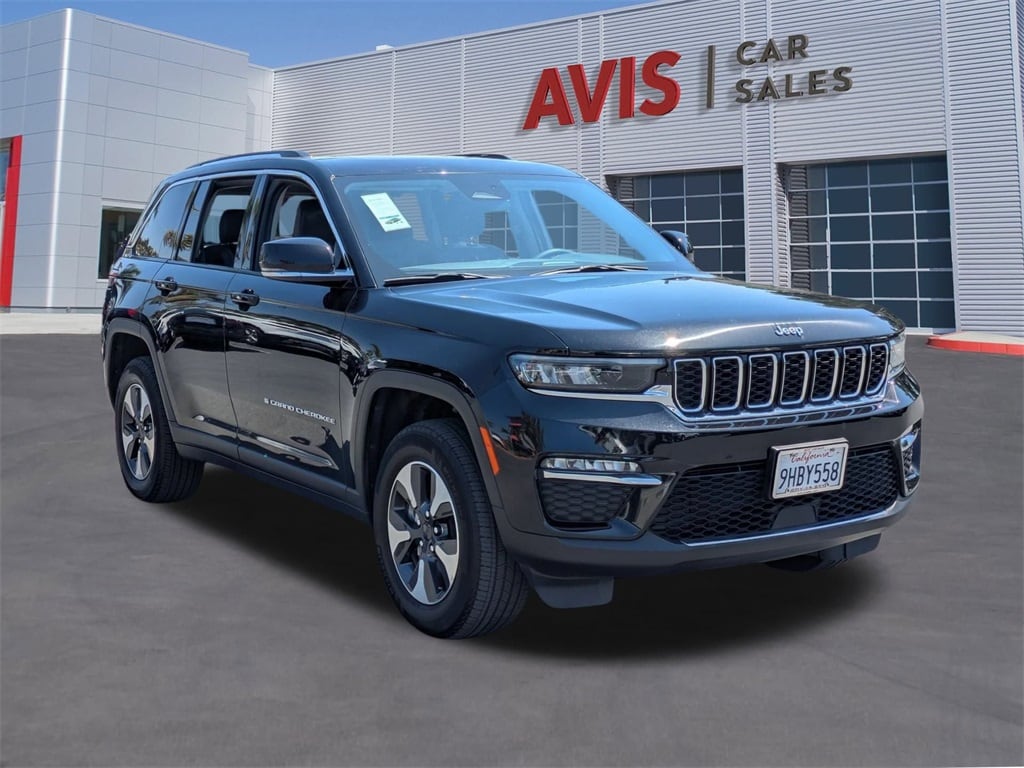 Thumbnail: 2023 Jeep Grand Cherokee - 3