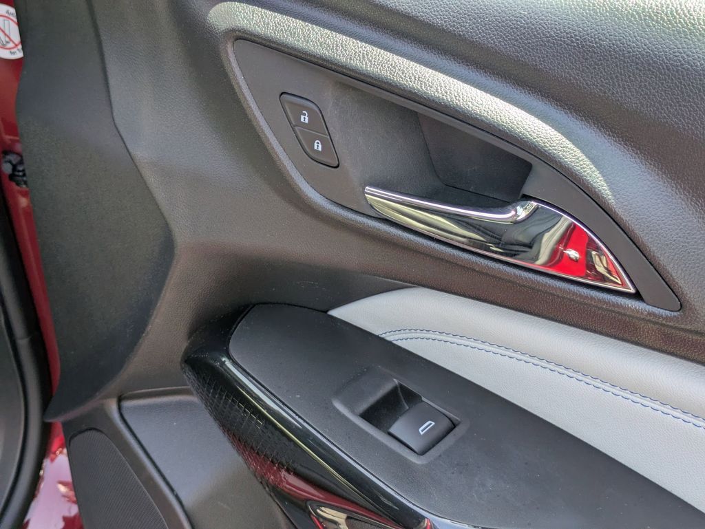 Thumbnail: 2025 Chevrolet Trax - 33