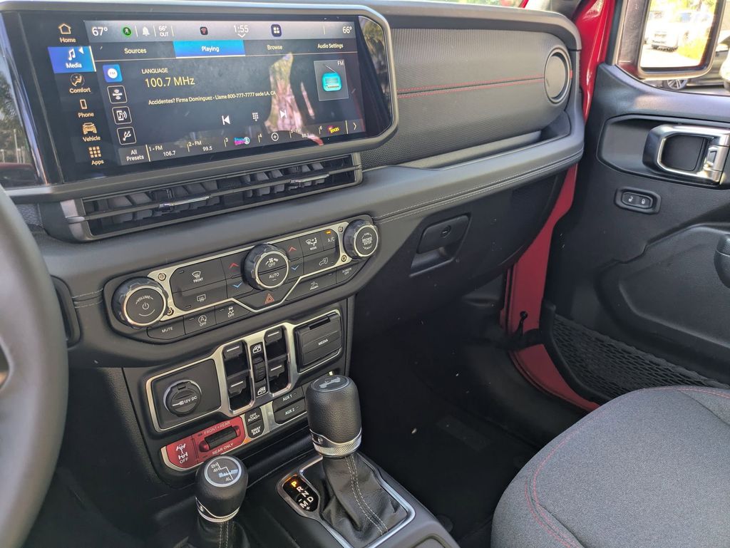 Thumbnail: 2025 Jeep Wrangler - 20