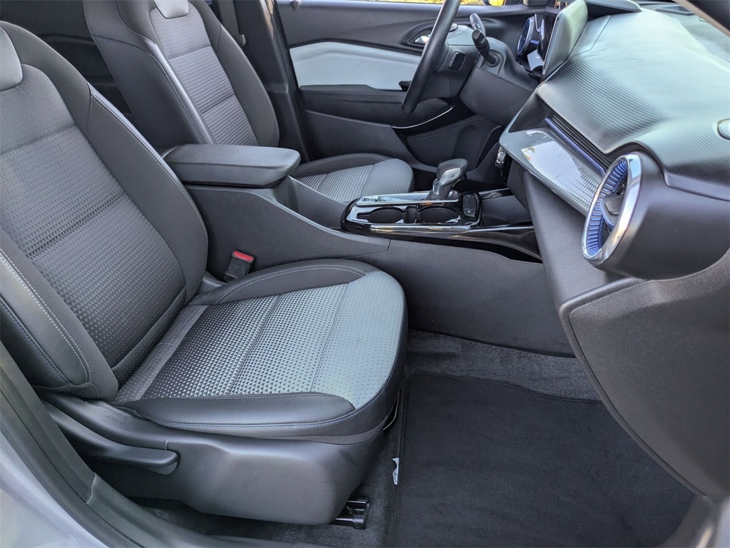 Thumbnail: 2025 Chevrolet Trax - 27