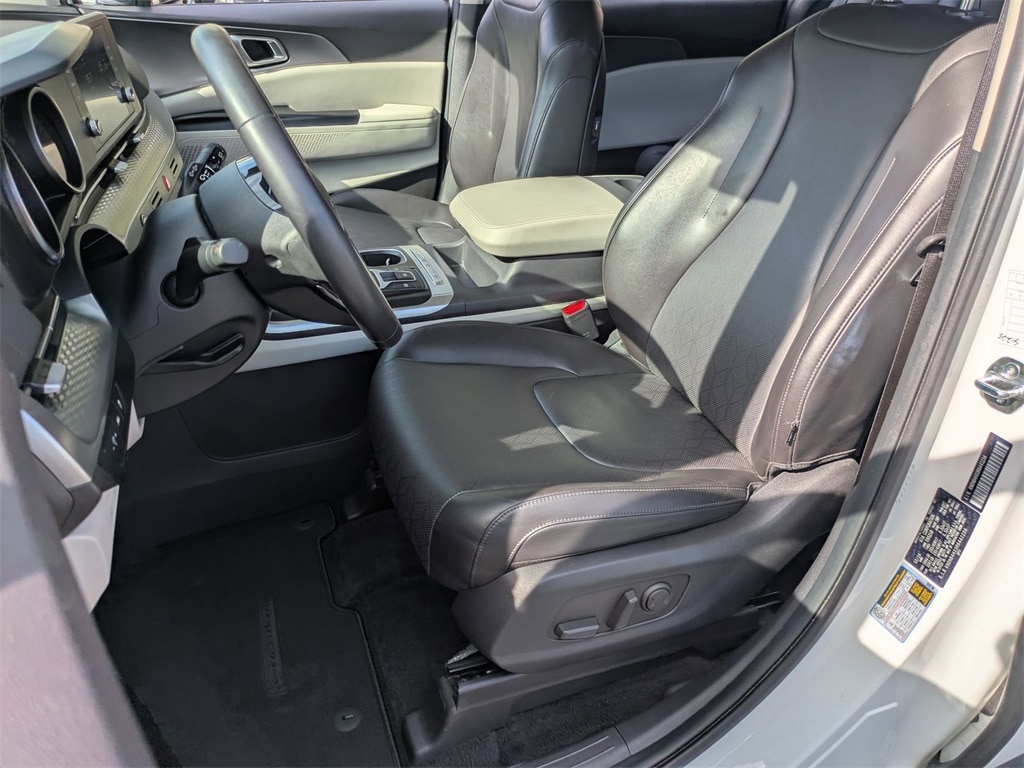 Thumbnail: 2024 Kia Carnival - 14