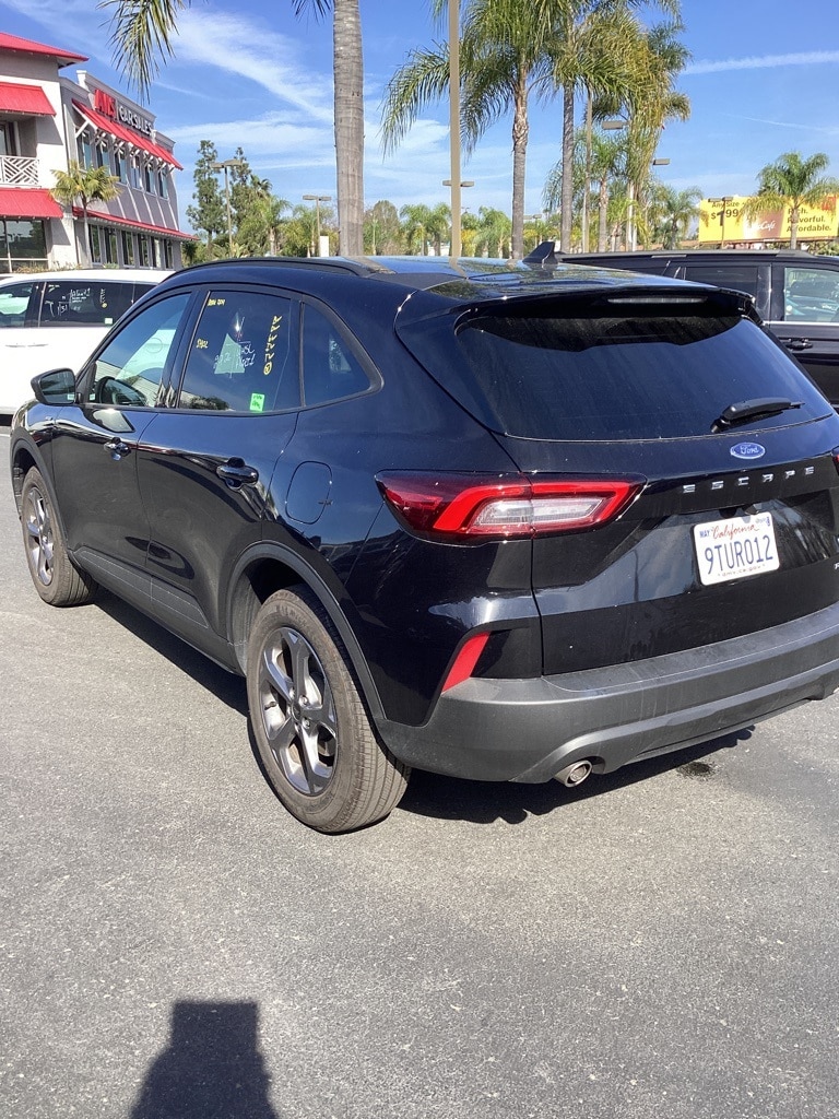 Thumbnail: 2025 Ford Escape - 7