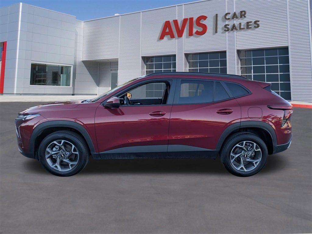 Thumbnail: 2025 Chevrolet Trax - 10