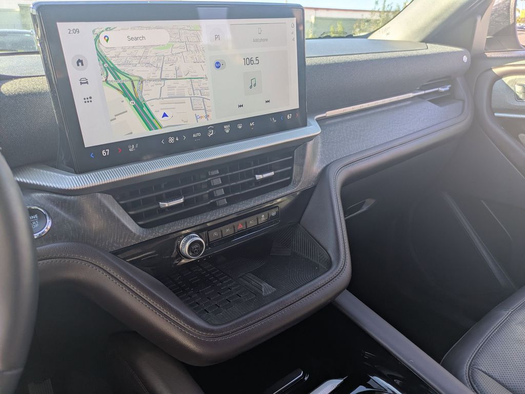 Thumbnail: 2025 Ford Explorer - 20