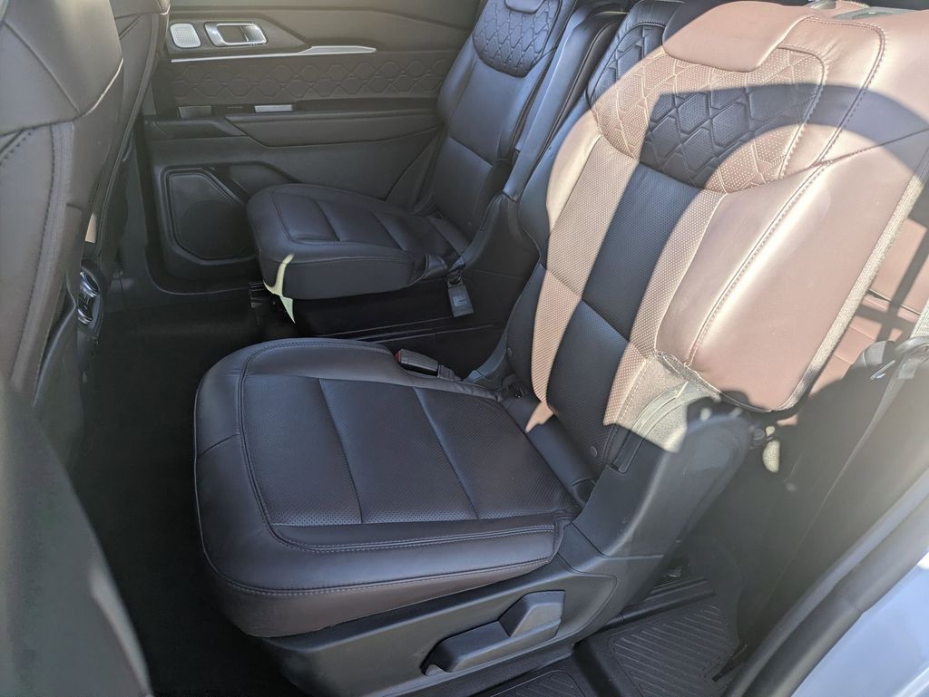 Thumbnail: 2025 Ford Explorer - 27