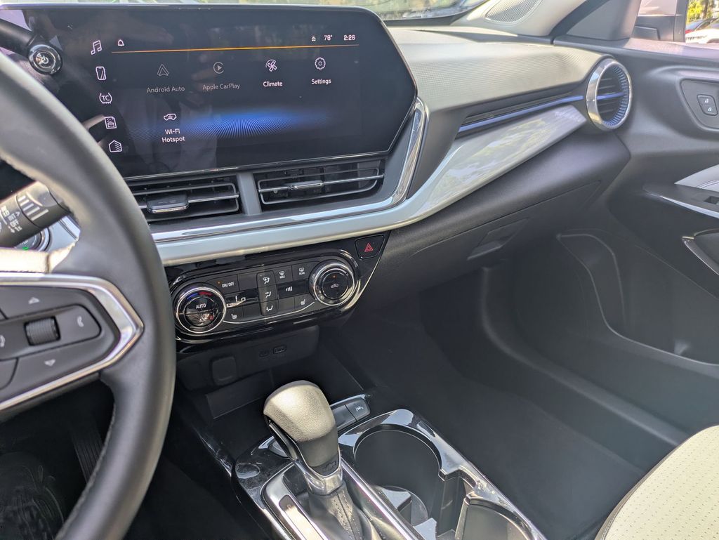 Thumbnail: 2025 Chevrolet Trax - 19