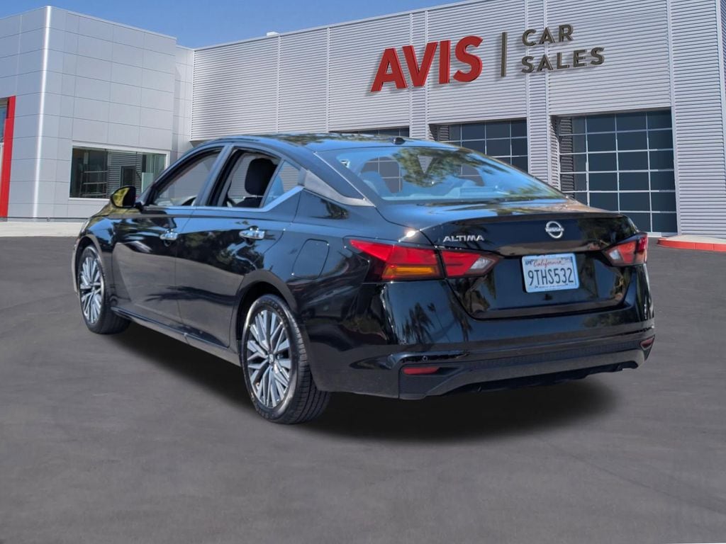 Thumbnail: 2025 Nissan Altima - 9