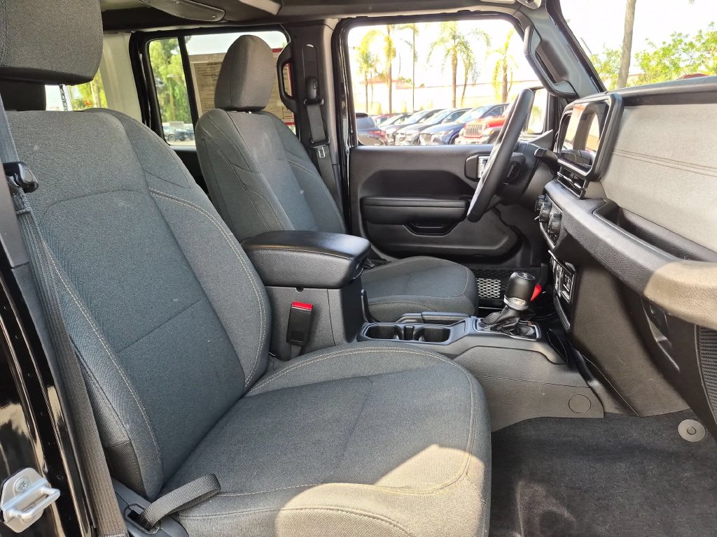 2025 Jeep Wrangler 4-Door Sport S - Photo 31