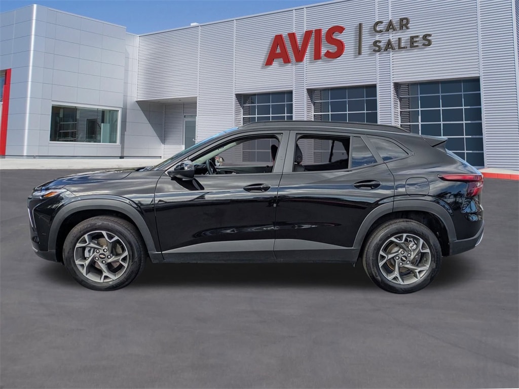 Thumbnail: 2025 Chevrolet Trax - 10