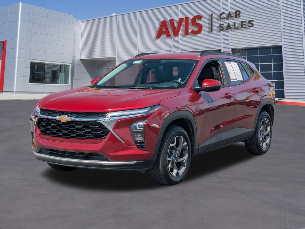 Thumbnail: 2025 Chevrolet Trax - 1