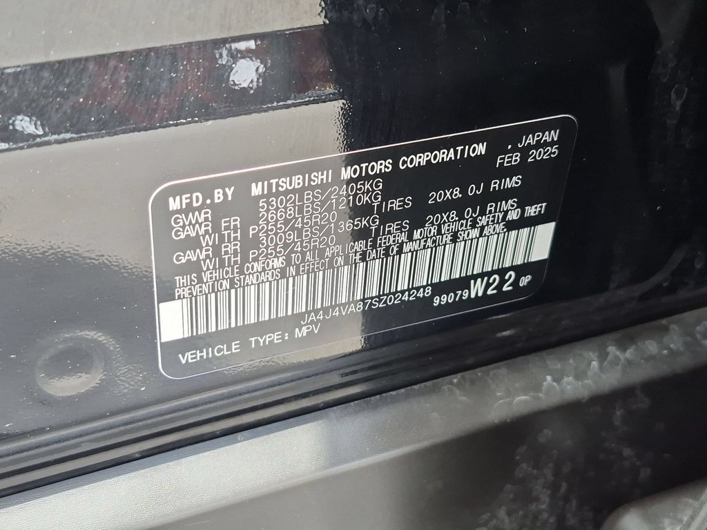 Thumbnail: 2025 Mitsubishi Outlander - 36