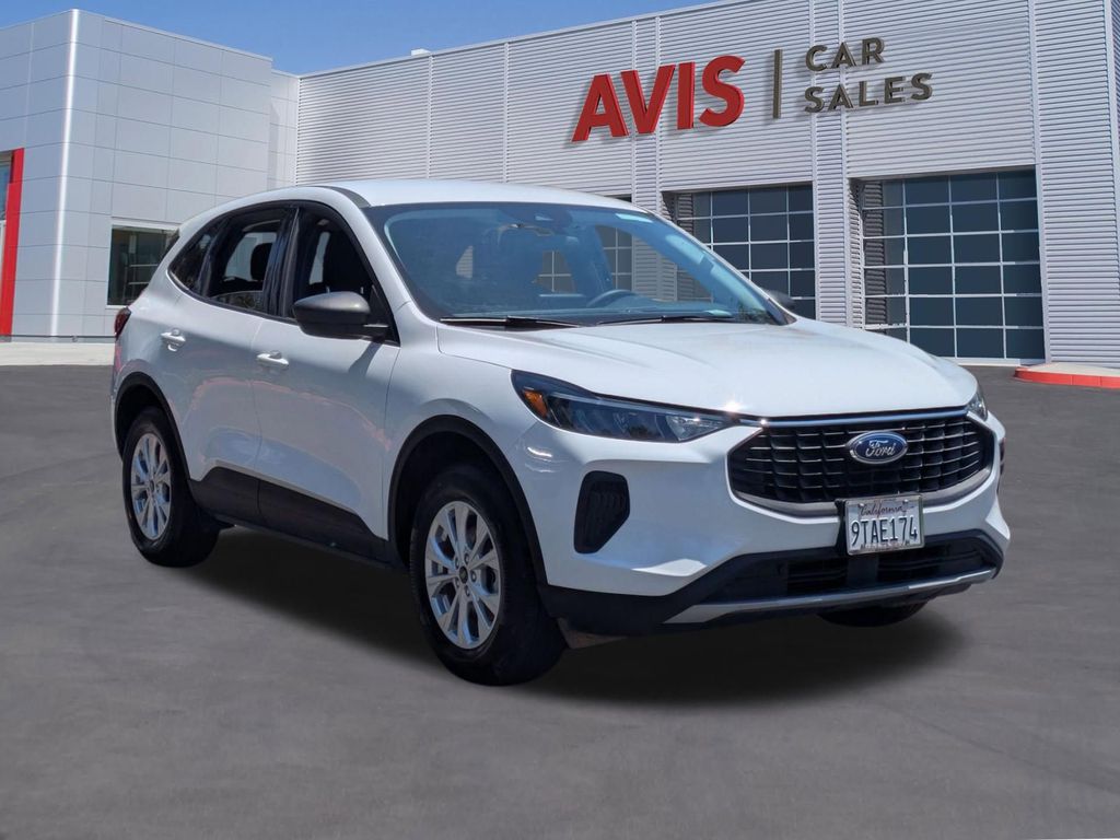 Thumbnail: 2025 Ford Escape - 3