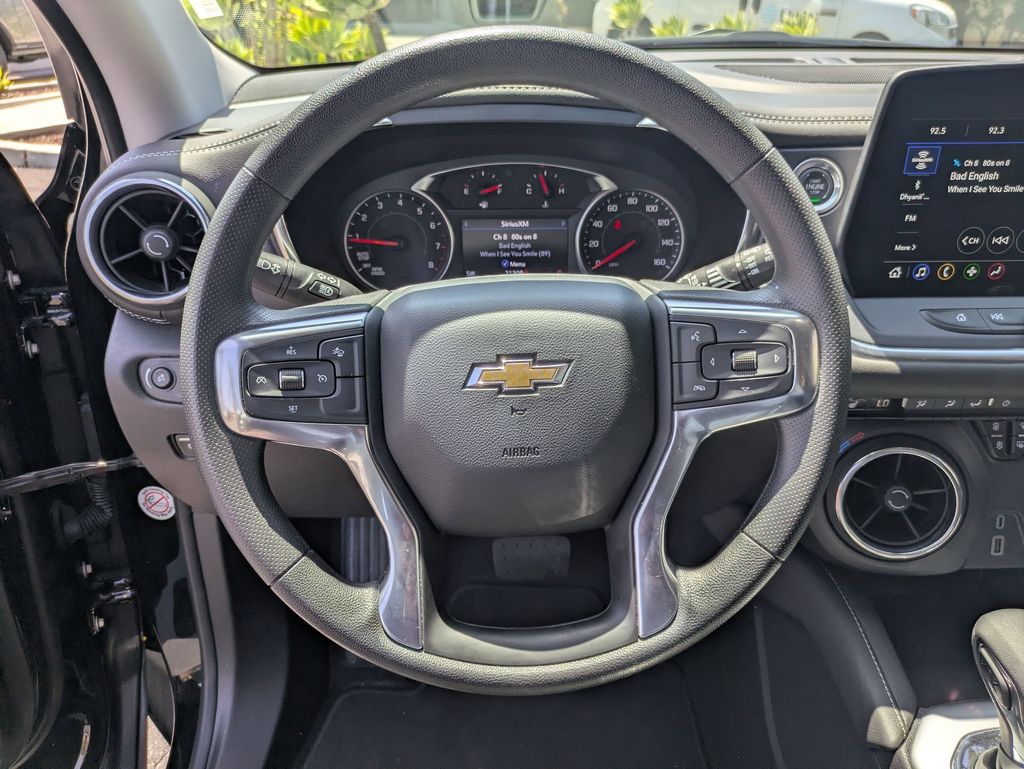 Thumbnail: 2025 Chevrolet Blazer - 18