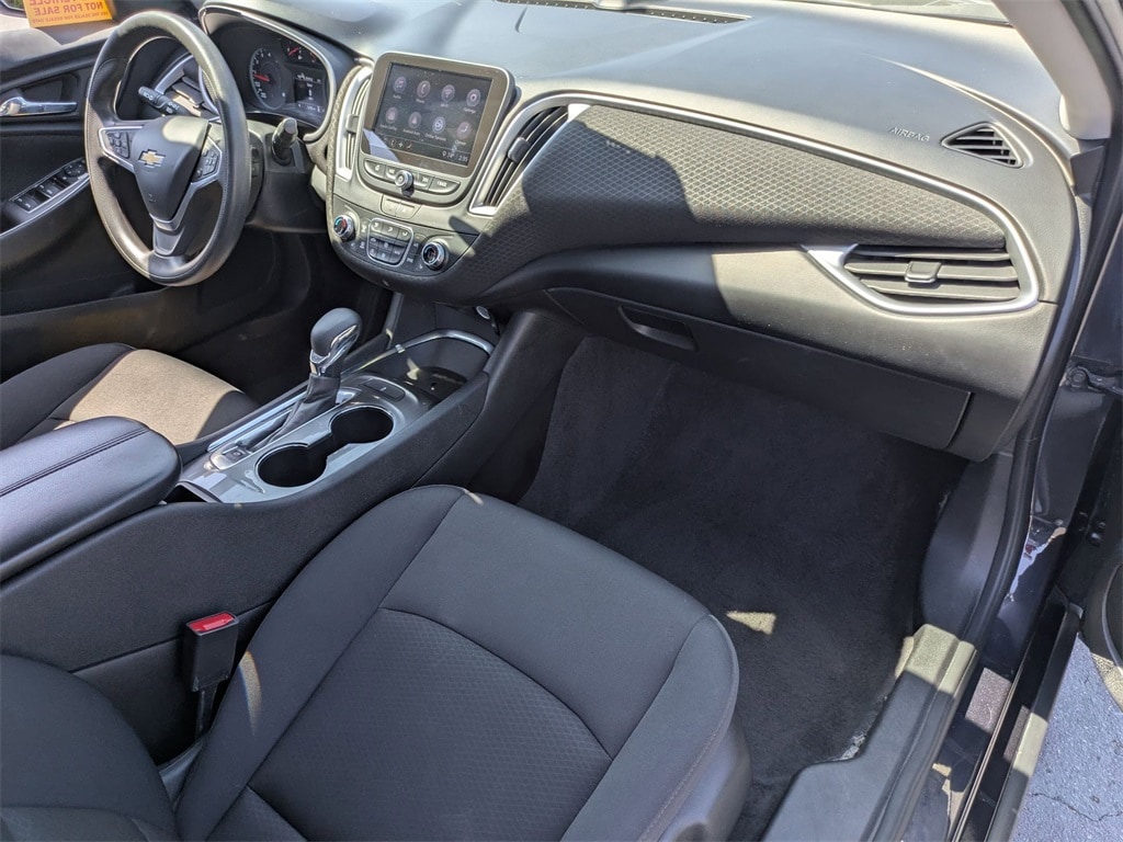Thumbnail: 2023 Chevrolet Malibu - 30