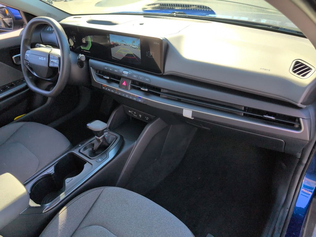 Thumbnail: 2025 Kia K4 - 32