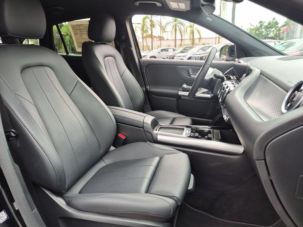 2025 Mercedes-Benz GLA GLA250 - Photo 31
