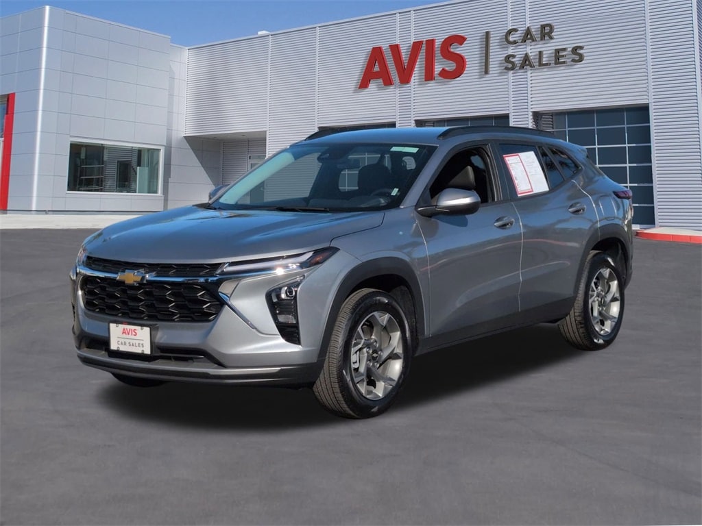 2025 Chevrolet Trax LT's photo
