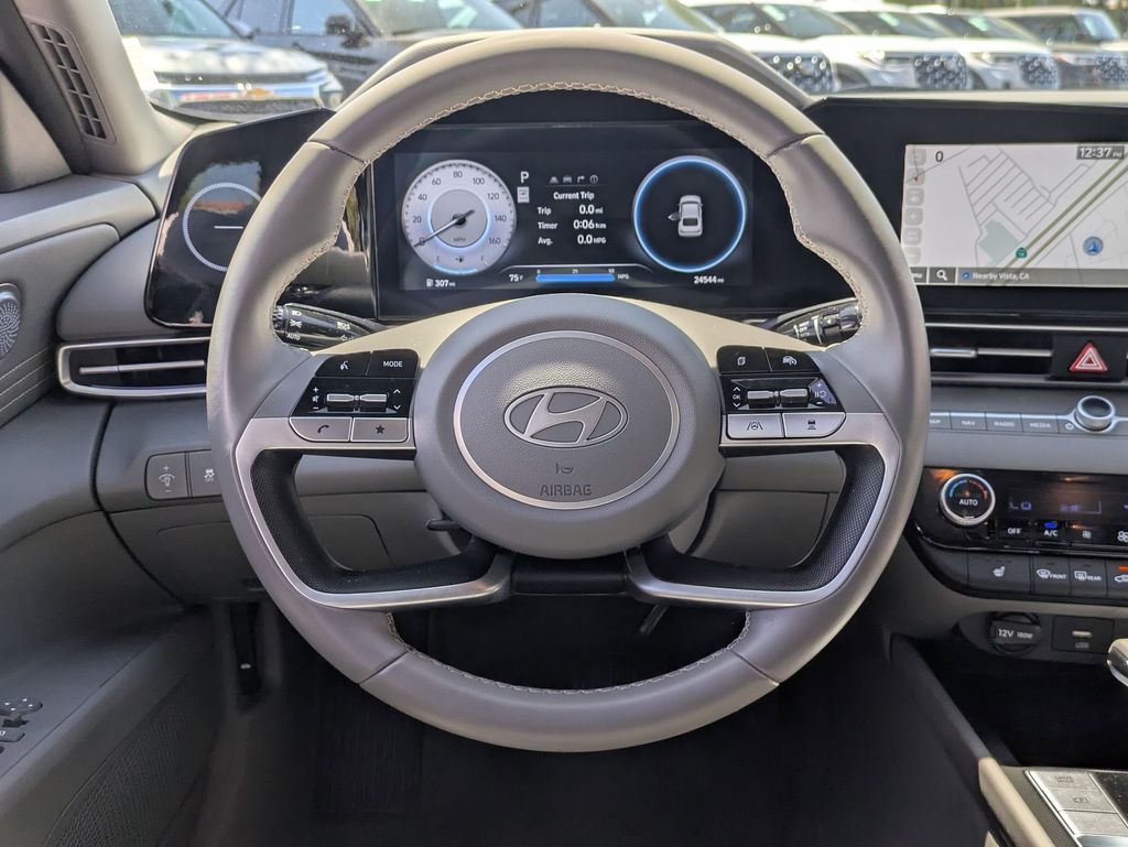 Thumbnail: 2025 Hyundai Elantra - 18