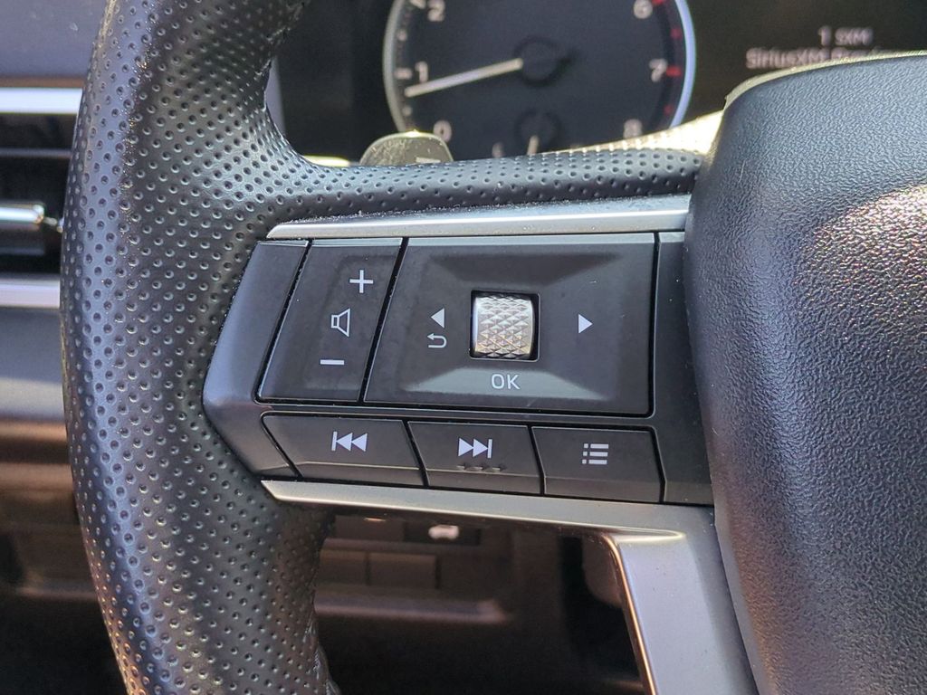 Thumbnail: 2025 Mitsubishi Outlander - 21