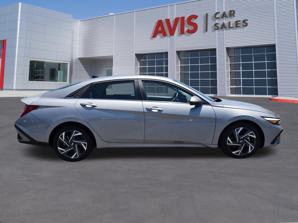 Thumbnail: 2025 Hyundai Elantra - 5