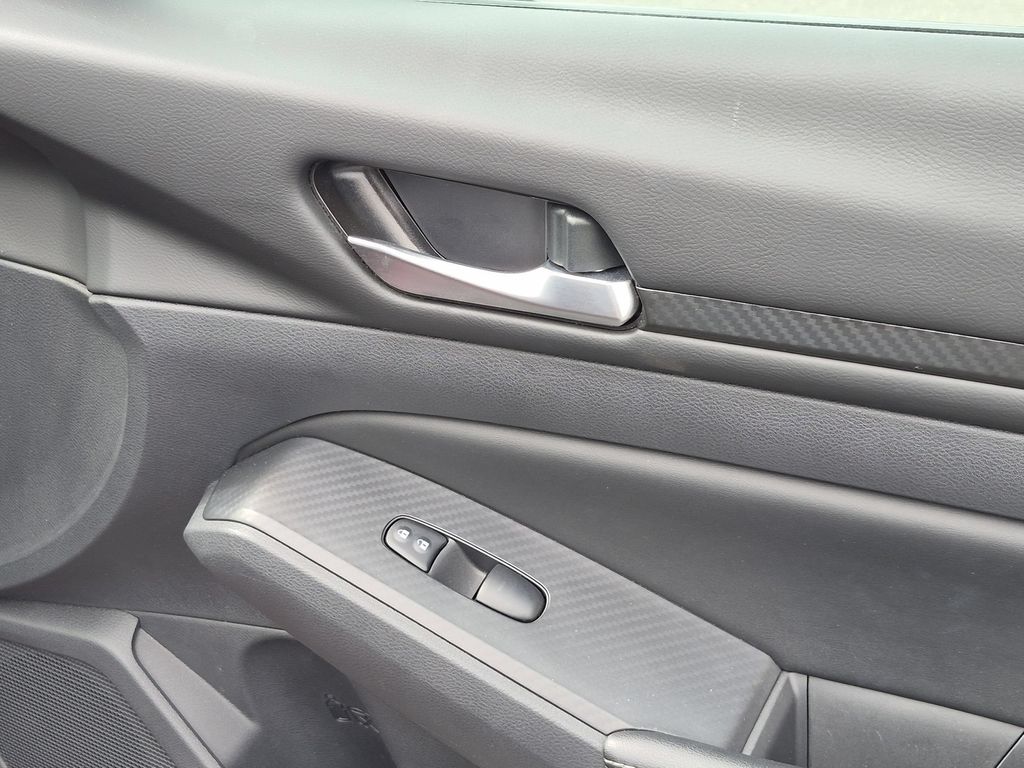 2025 Nissan Altima SV - Photo 33